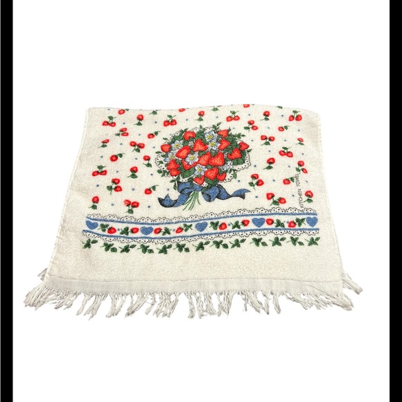 Other - 1 Vintage Cottage Core Strawberry Kitchen Dish Towel